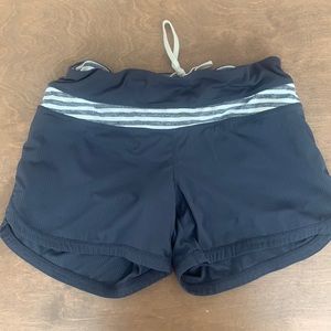 Lululemon size 4 grey running short